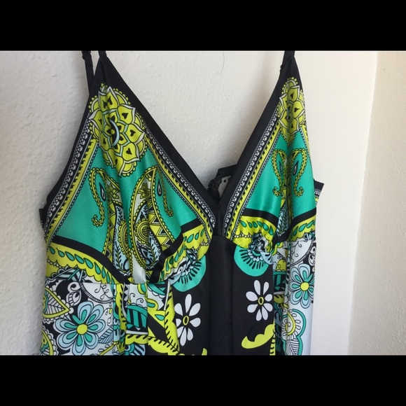 Beautiful paisley Dress - Picture 3 of 6